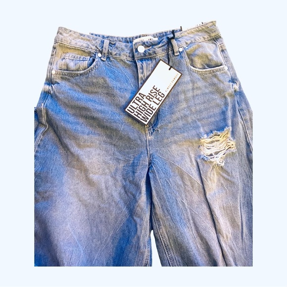 Almost Famous Ultra High Rise Wide Leg Jeans NWT - Picture 5 of 8